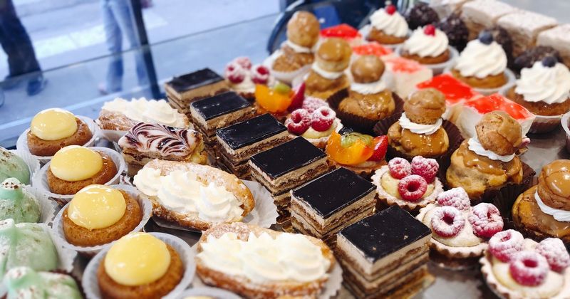 Petits Gâteaux de Soirée Faits Maison Boulangerie Aixoise Marseille